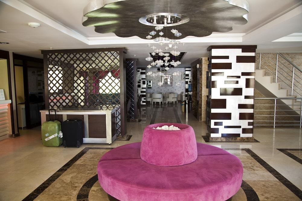 Holiday City Hotel (Adults Only) Sidé Extérieur photo