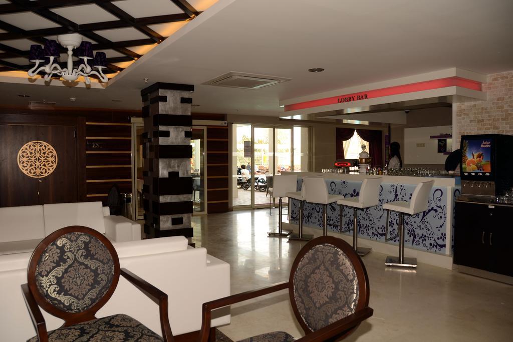 Holiday City Hotel (Adults Only) Sidé Extérieur photo