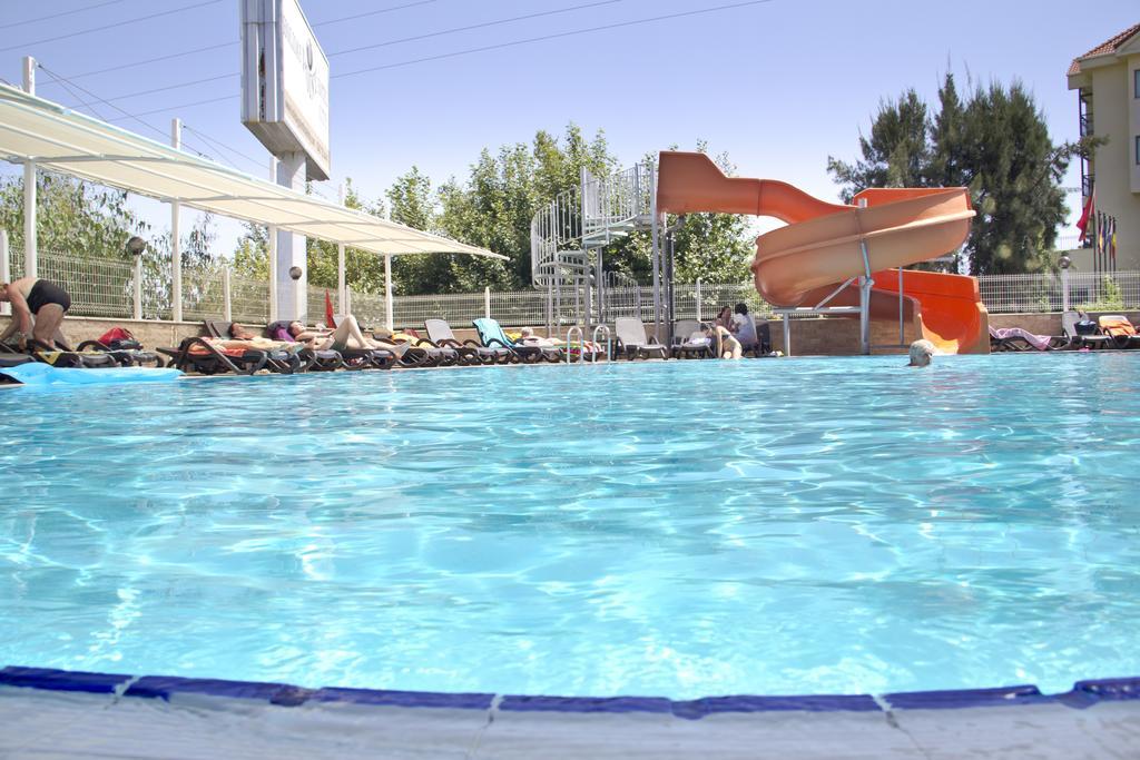 Holiday City Hotel (Adults Only) Sidé Extérieur photo