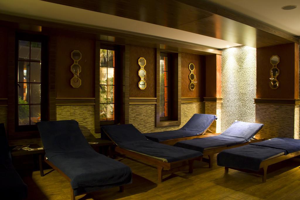 Holiday City Hotel (Adults Only) Sidé Extérieur photo
